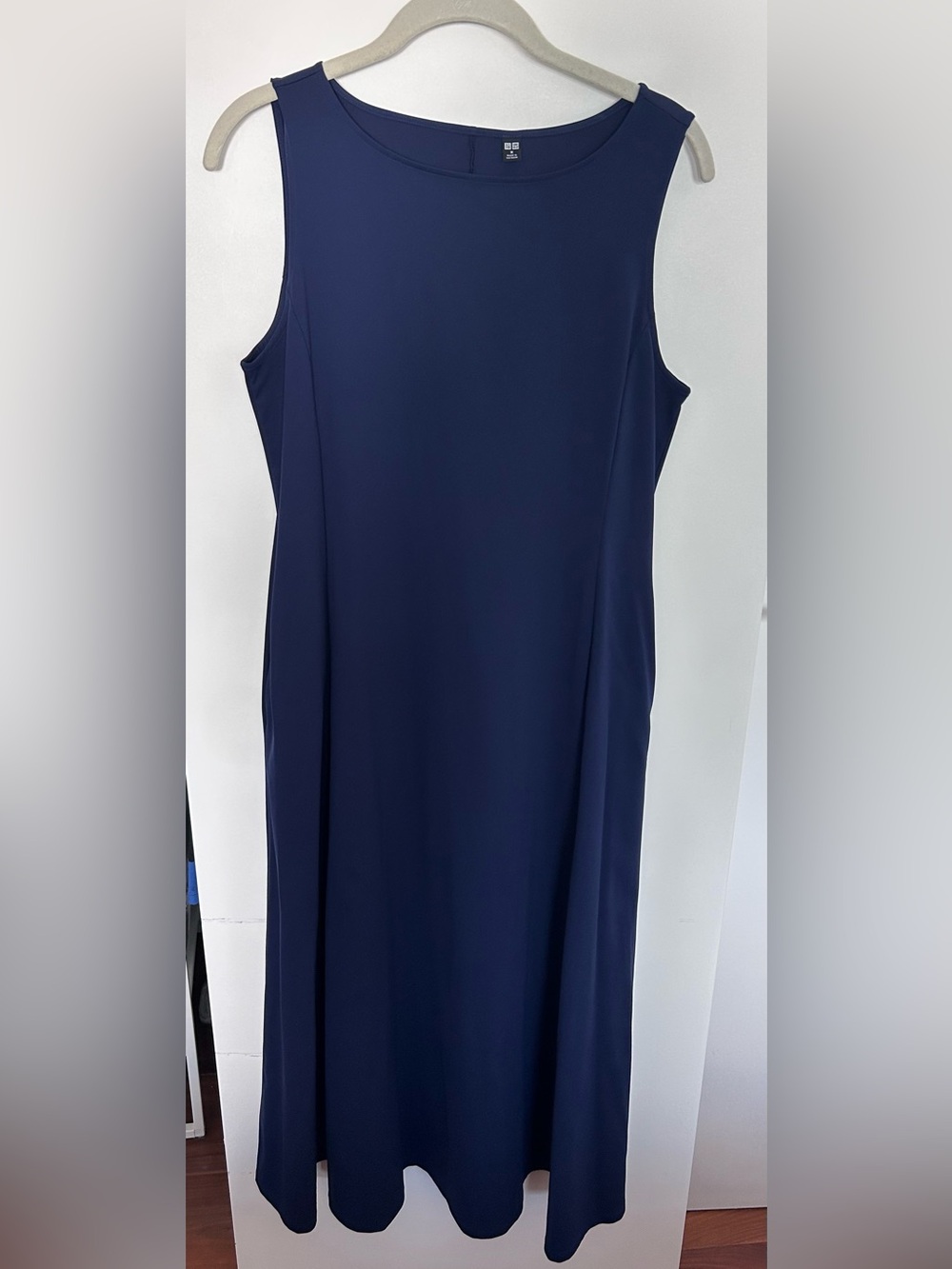 Uniqlo Sleeveless Navy Shift Dress - Picture 1 of 5